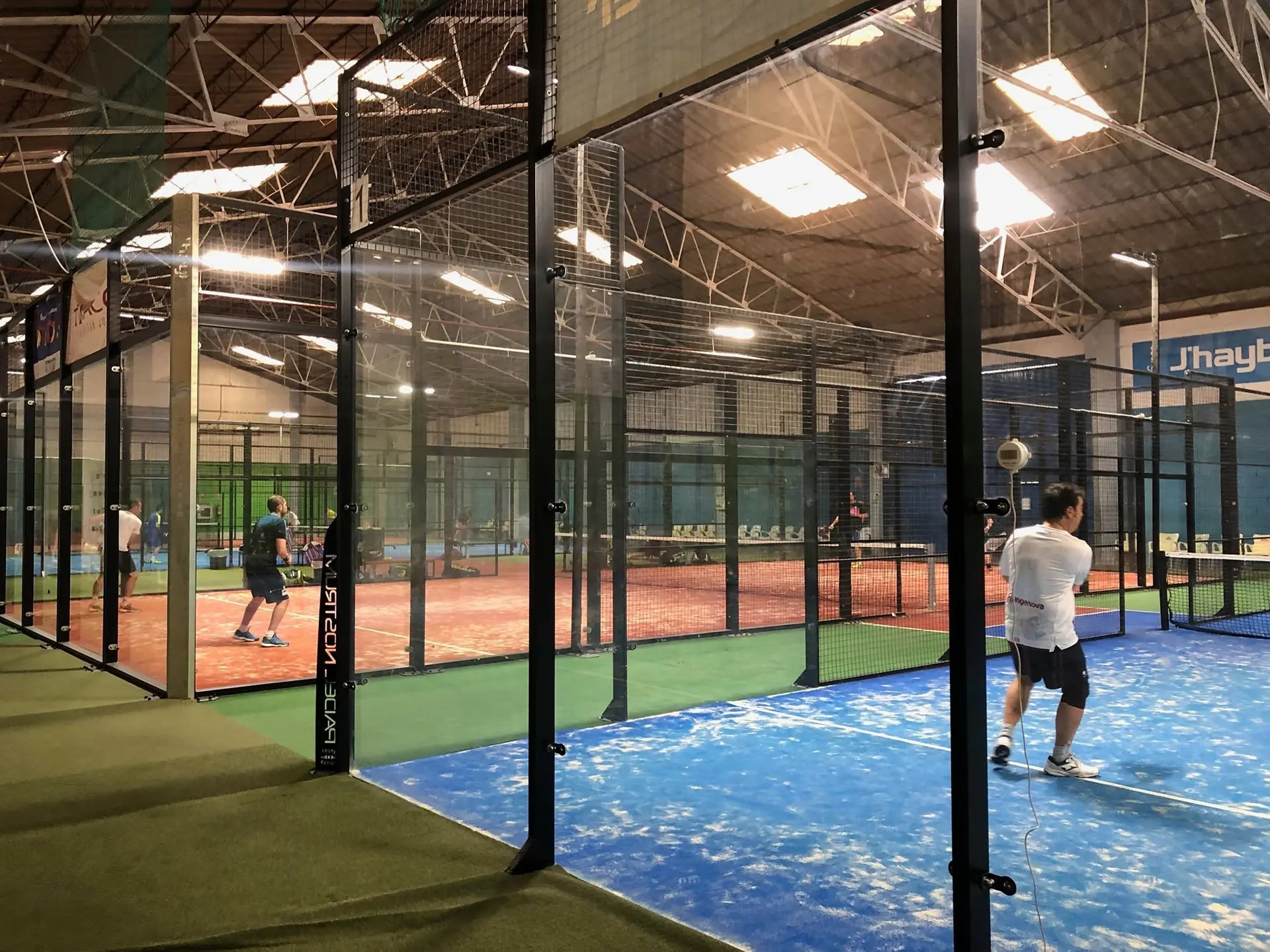 Club Padel Nostrum Alicante — instalación deportiva