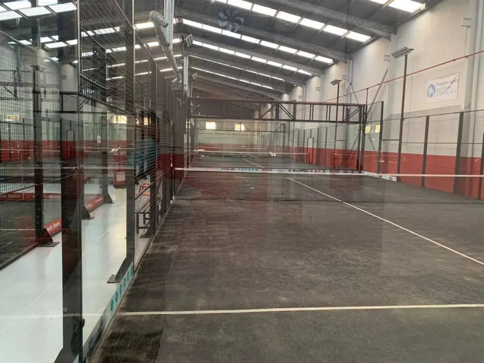 Pádel Málaga Indoor — instalación deportiva