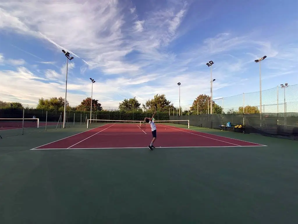 Casa de Asturias en León — instalación deportiva