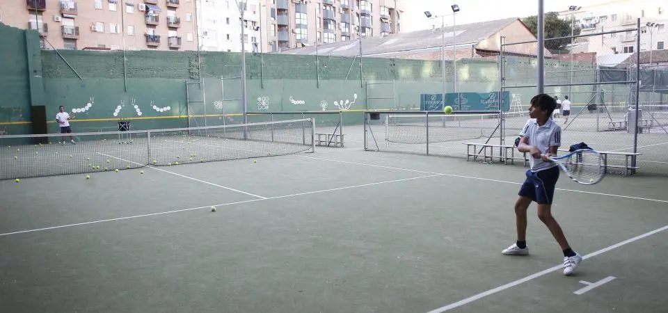 Polideportivo Asturias - Fundación Deportiva Municipal Valencia — instalación deportiva