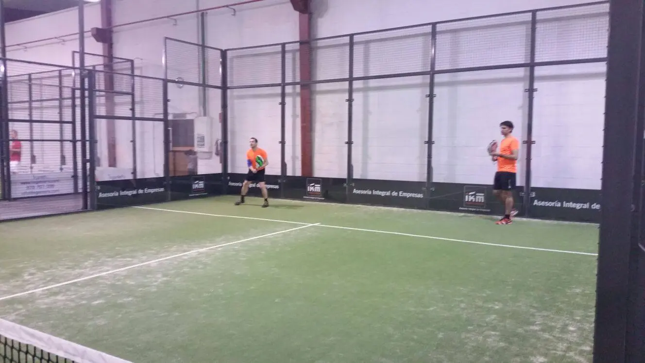 Club Zona Raqueta A Coruña — instalación deportiva