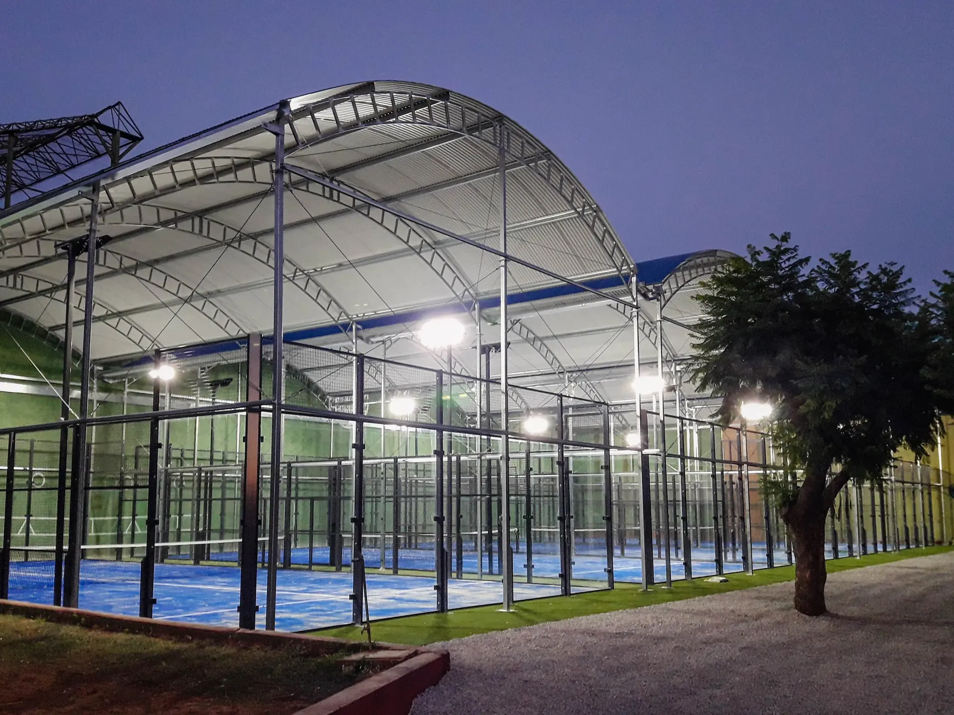 Pádel Nolimits Vila-real — instalación deportiva