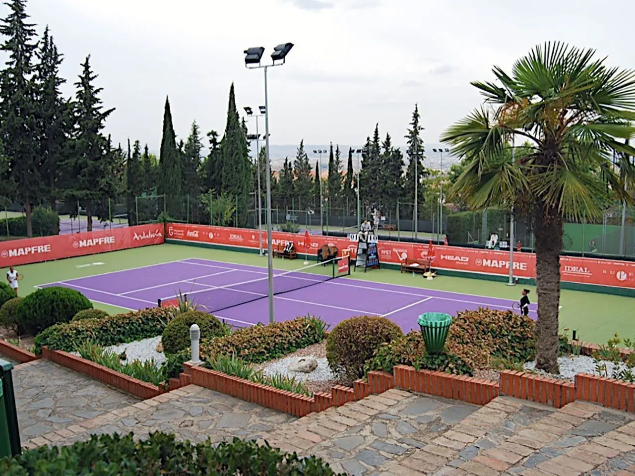 Real Sociedad de Tenis de Granada — instalación deportiva