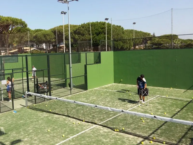 La Barrosa Club Tenis & Padel — instalación deportiva