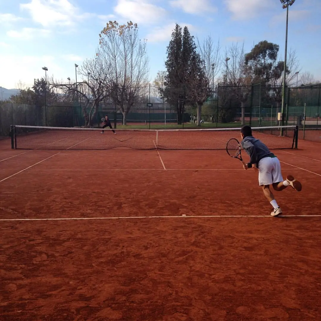 Set Ball Tennis — instalación deportiva