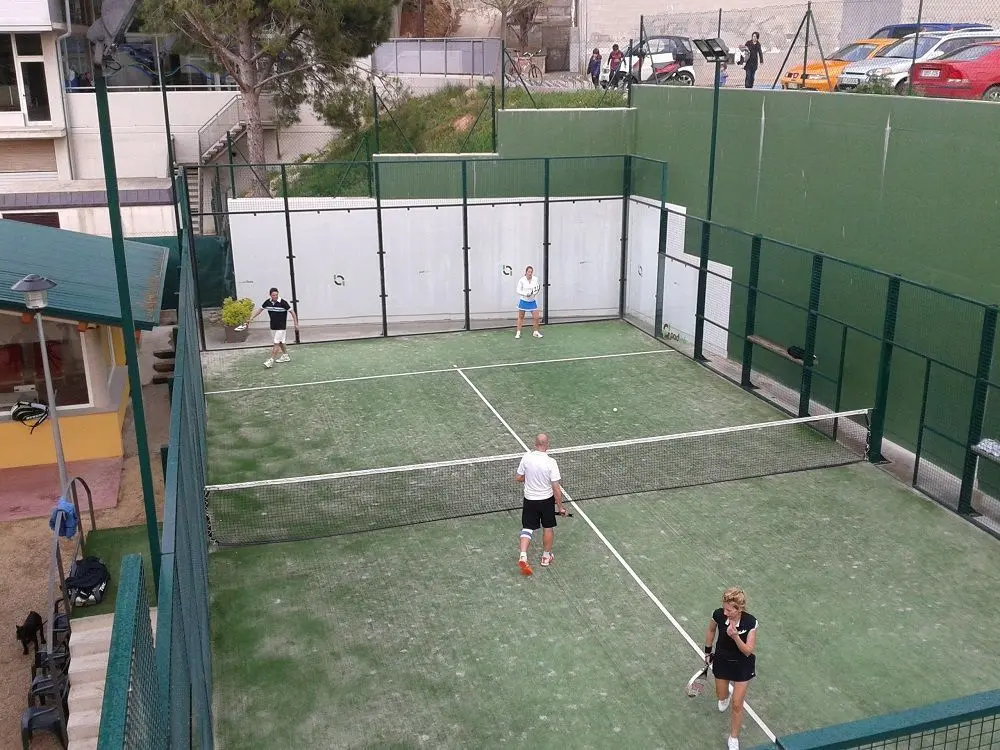 Club de Tennis L'Escala — instalación deportiva