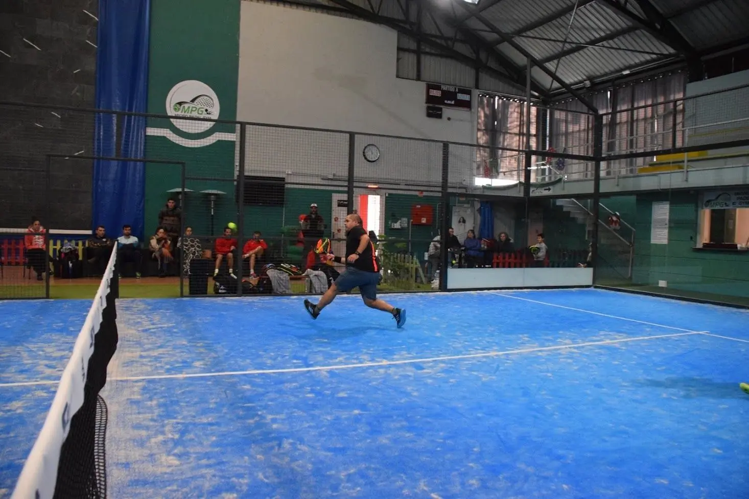 Mioño Padel Gym — instalación deportiva