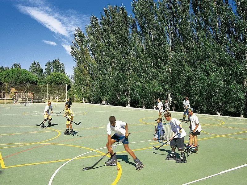 Playa Montroig Sports — instalación deportiva