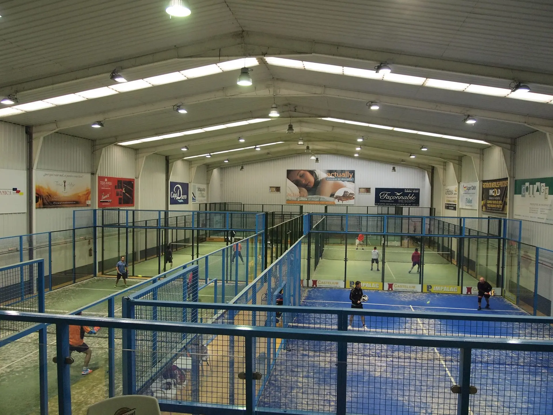 Padel Live Indoor — instalación deportiva