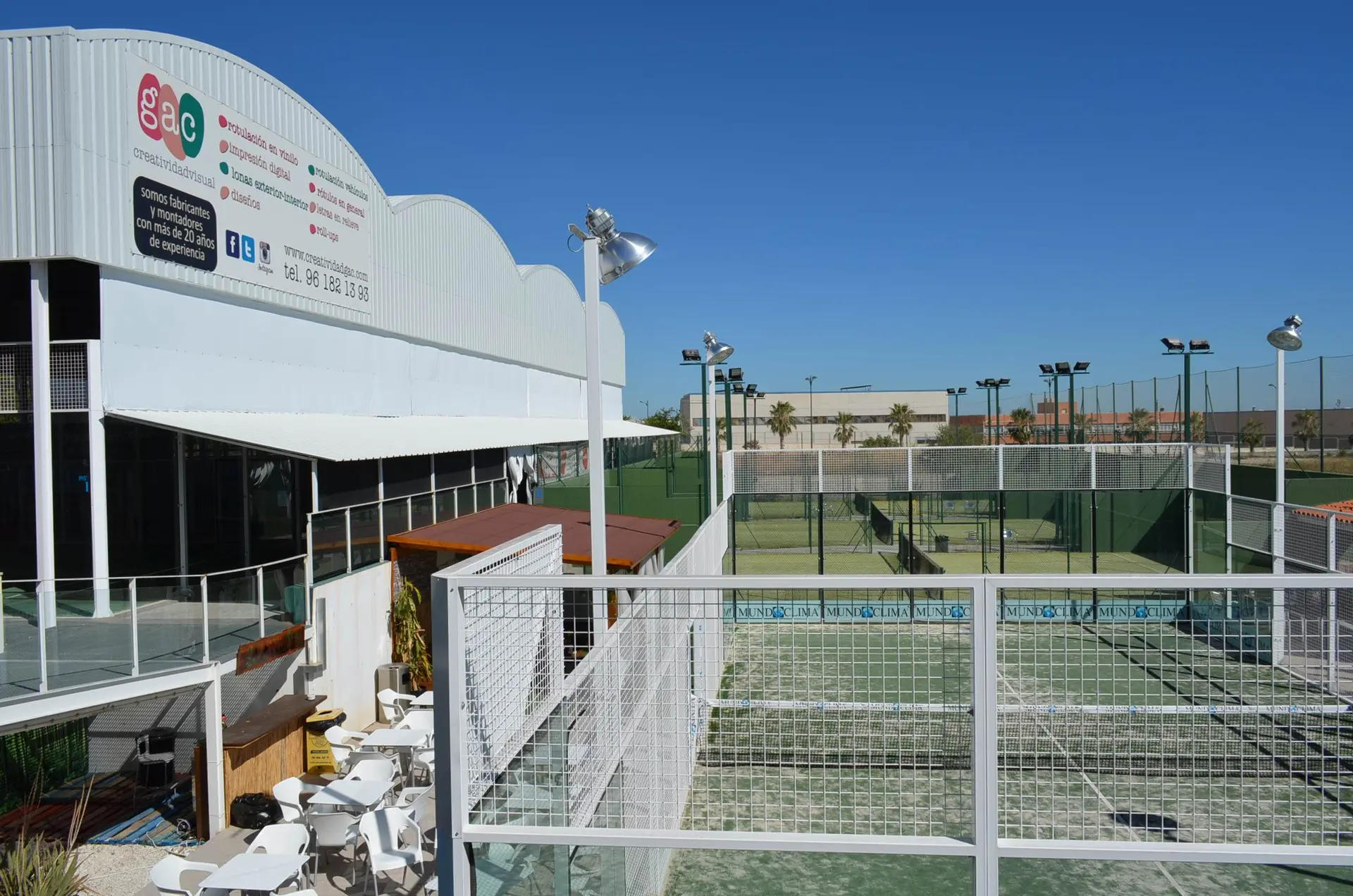 Pádel Táctica Paterna — instalación deportiva
