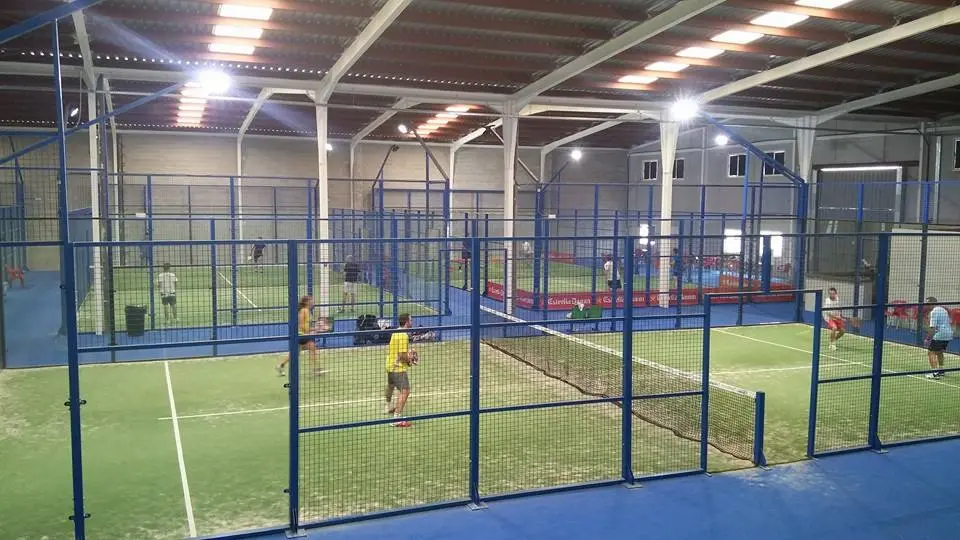 Pedreguer Pàdel Cobert — instalación deportiva