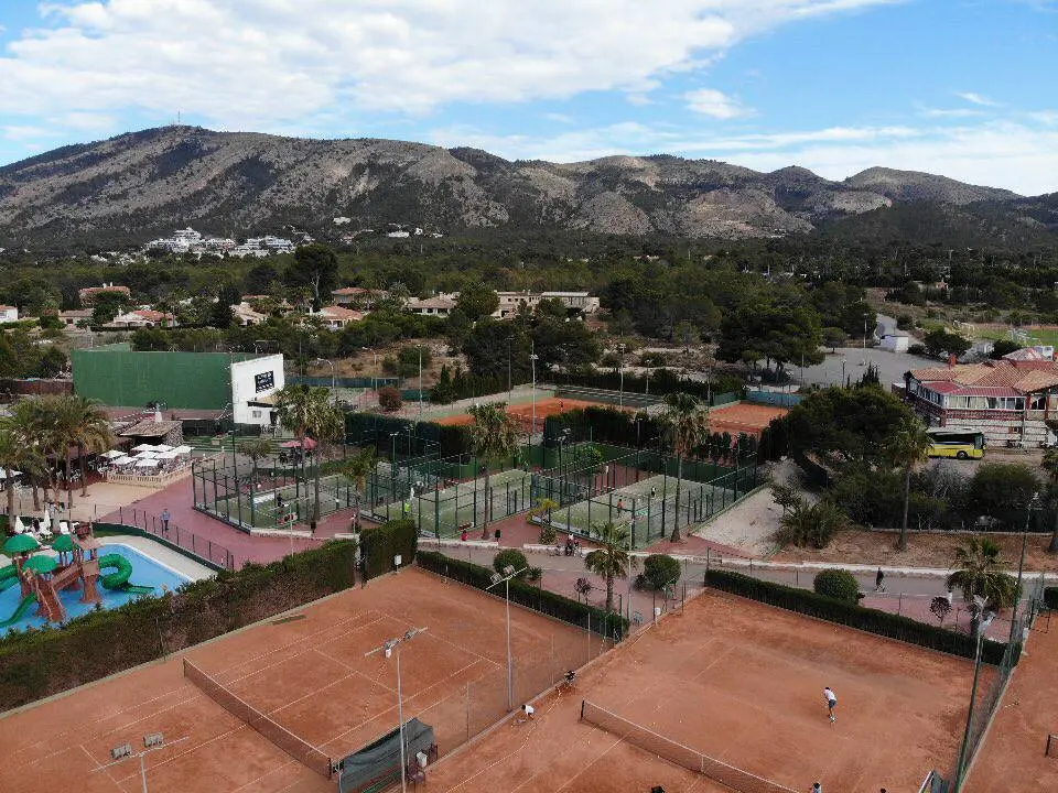 CH2 La Marina — instalación deportiva