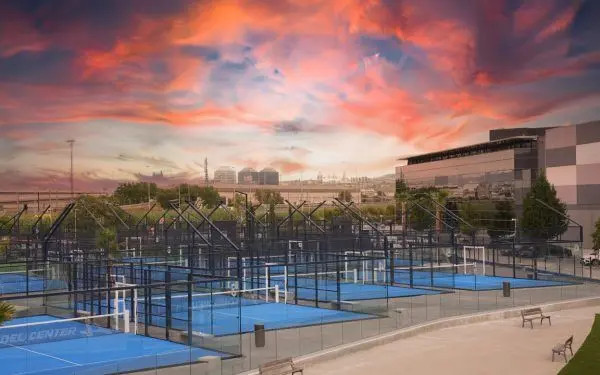 Bela Padel Center Barcelona — instalación deportiva