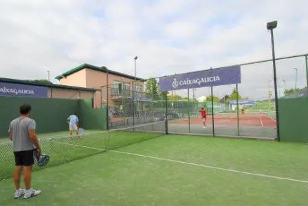 Club de Tenis A Pedralba — instalación deportiva