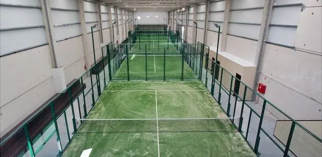 Padel Compostela — instalación deportiva