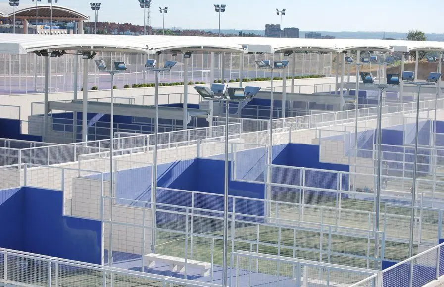 Ciudad de la Raqueta — instalación deportiva