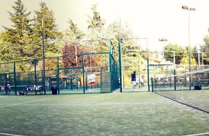 Club Suizo de Pádel — instalación deportiva