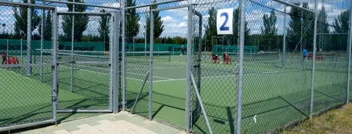 Lasa Sport Club — instalación deportiva