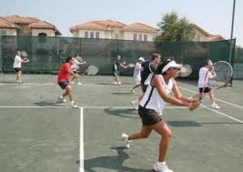 Club de Pádel Los Granados — instalación deportiva