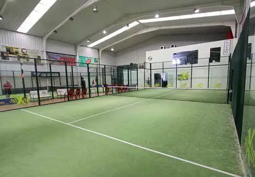 Pádel Five — instalación deportiva