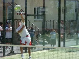 PadelStar Hotel la Ermita — instalación deportiva