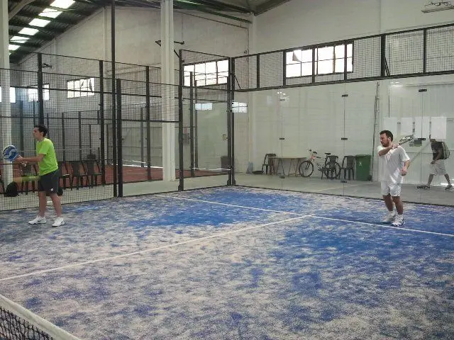 Padel Indoor Gandía — instalación deportiva
