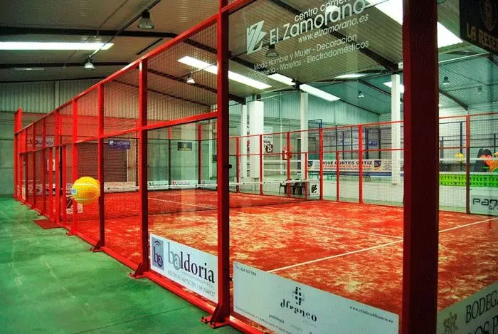 Padel Indoor Tierra de Barros — instalación deportiva