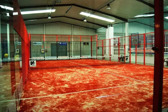 Padel Indoor Tierra de Barros — instalación deportiva