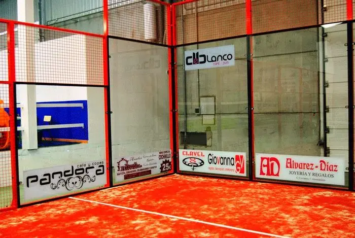 Padel Indoor Tierra de Barros — instalación deportiva