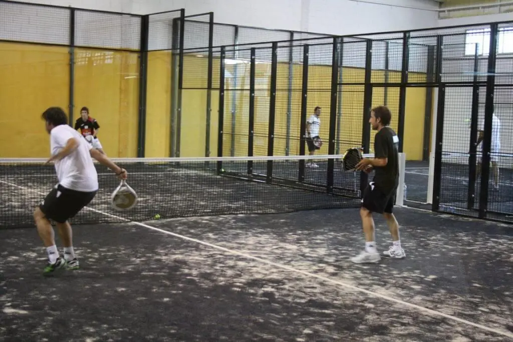 Helios Padel Indoor Parla — instalación deportiva