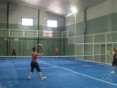 Padel Indoor El Viso — instalación deportiva