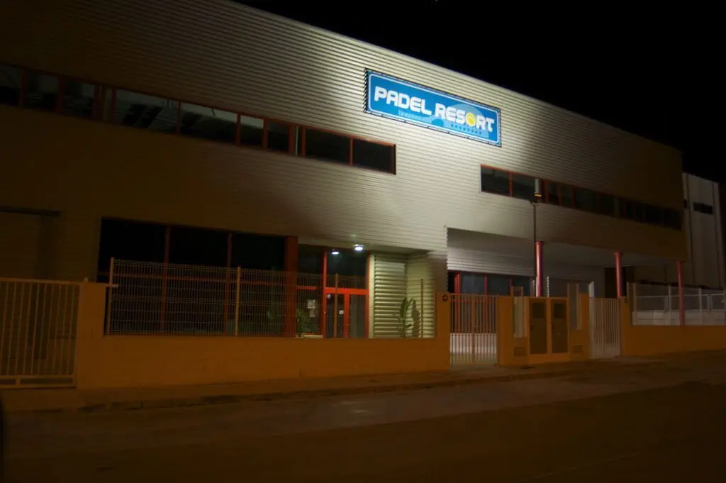 Padel Resort Puçol — instalación deportiva