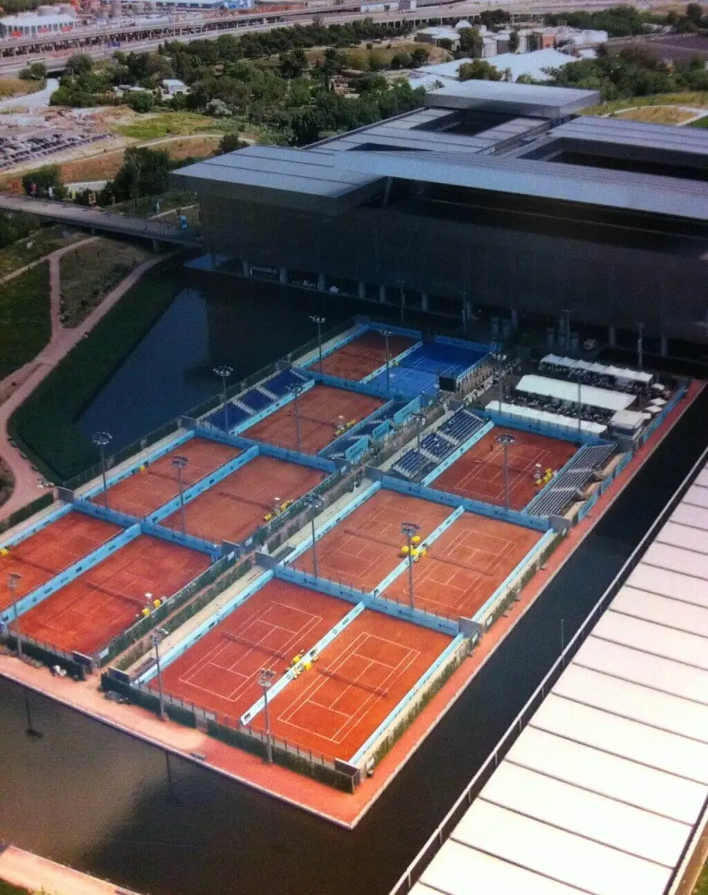 Complejo Deportivo Madrid Caja Mágica — instalación deportiva