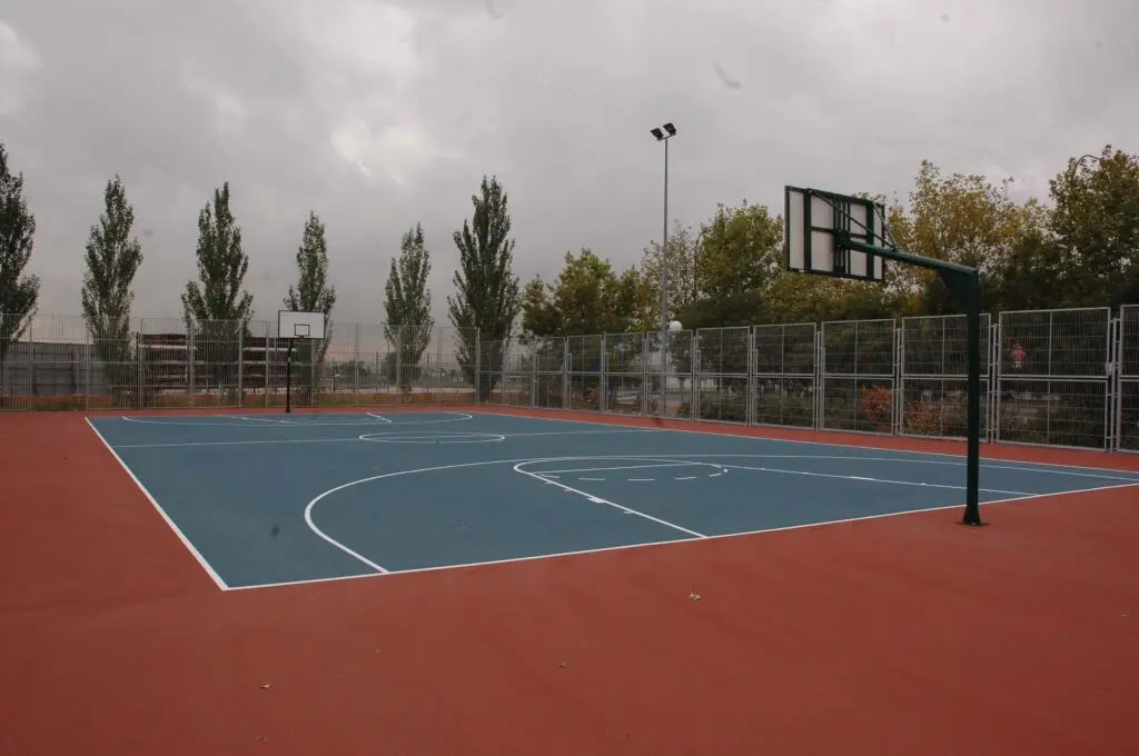 Centro Deportivo Municipal Alberto García (Pozo Tío Raimundo) — instalación deportiva