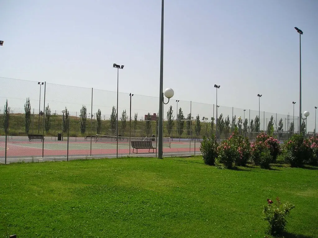Centro Deportivo Municipal Alberto García (Pozo Tío Raimundo) — instalación deportiva