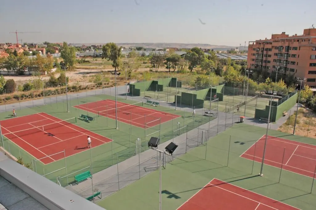 Centro Deportivo Municipal Barajas — instalación deportiva