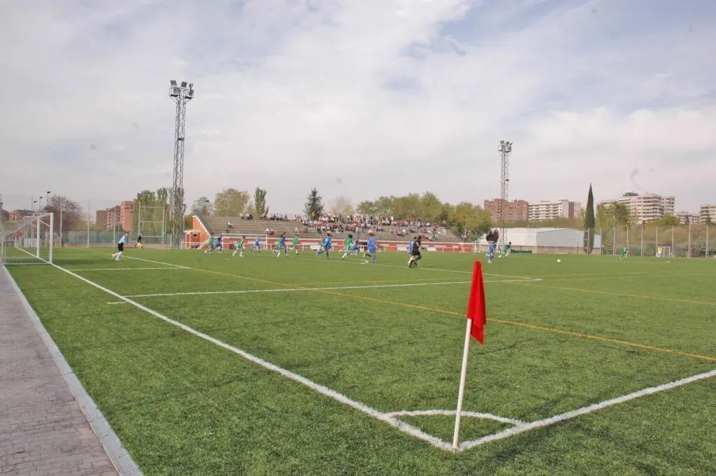 Centro Deportivo Municipal La Masó — instalación deportiva
