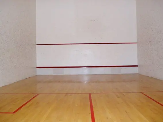 Tenis Pineda — instalación deportiva