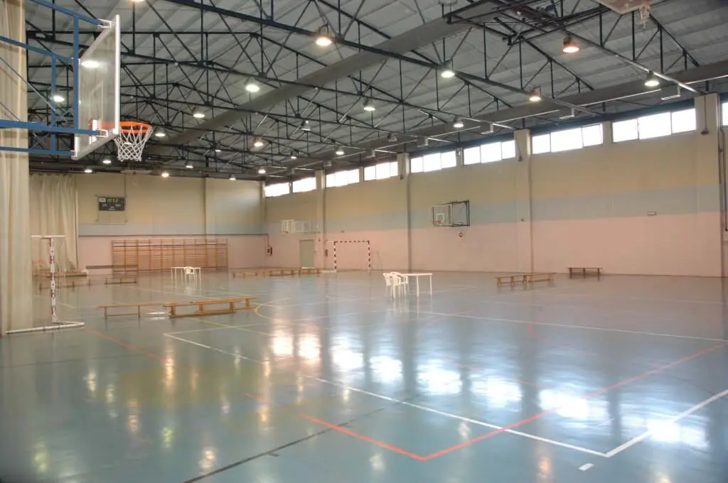 Centro Deportivo Municipal La Mina — instalación deportiva