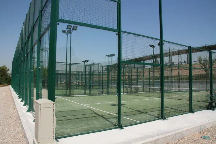 Can Cuyas Padel — instalación deportiva