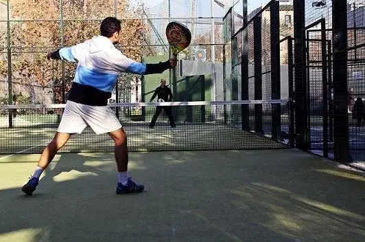 CEM Nova Icària Esports Club — instalación deportiva