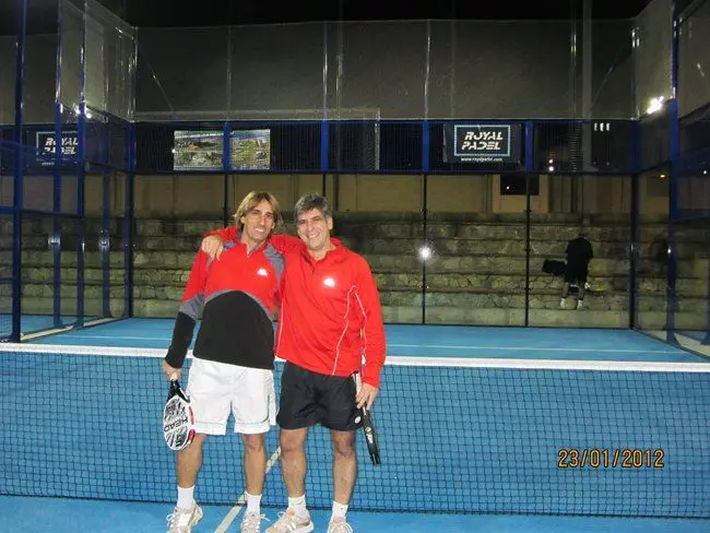 Padel Blau — instalación deportiva