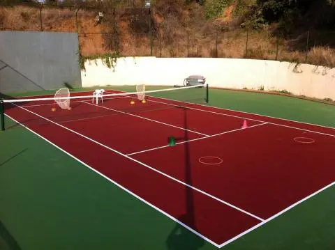 Club i Escola de Tennis Mataró — instalación deportiva