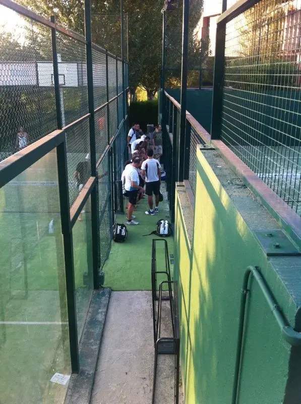 Crack Sports Club — instalación deportiva