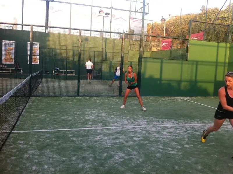 Crack Sports Club — instalación deportiva