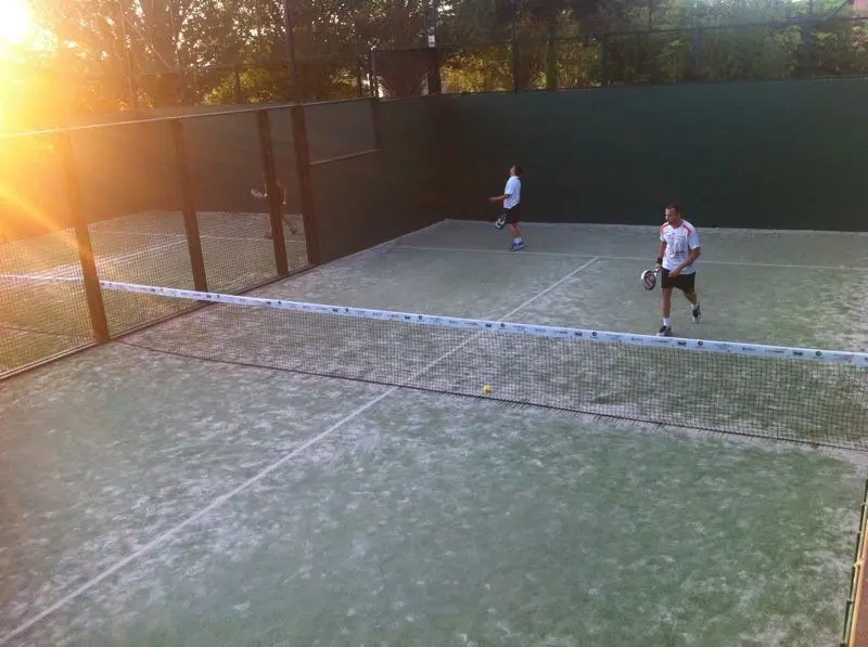 Crack Sports Club — instalación deportiva