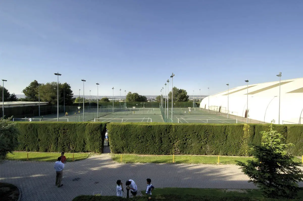 Real Club Tenis de Zaragoza — instalación deportiva