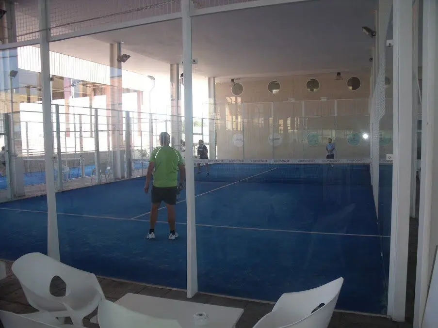 Padel La Dársena — instalación deportiva