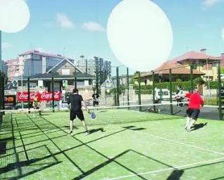 Club de Tenis y Pádel Castrillón — instalación deportiva