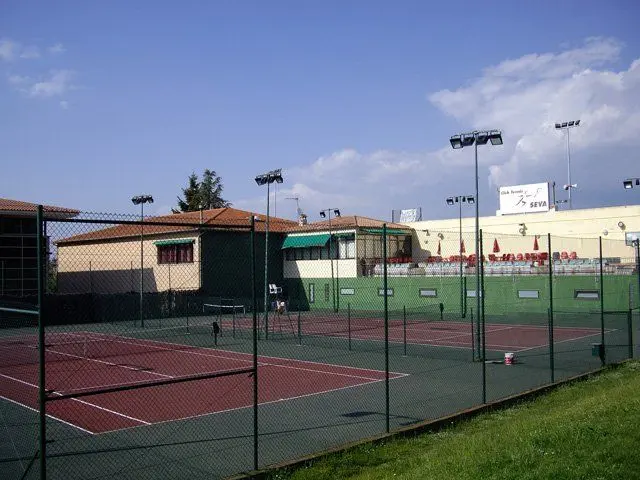 Club Tennis Seva — instalación deportiva